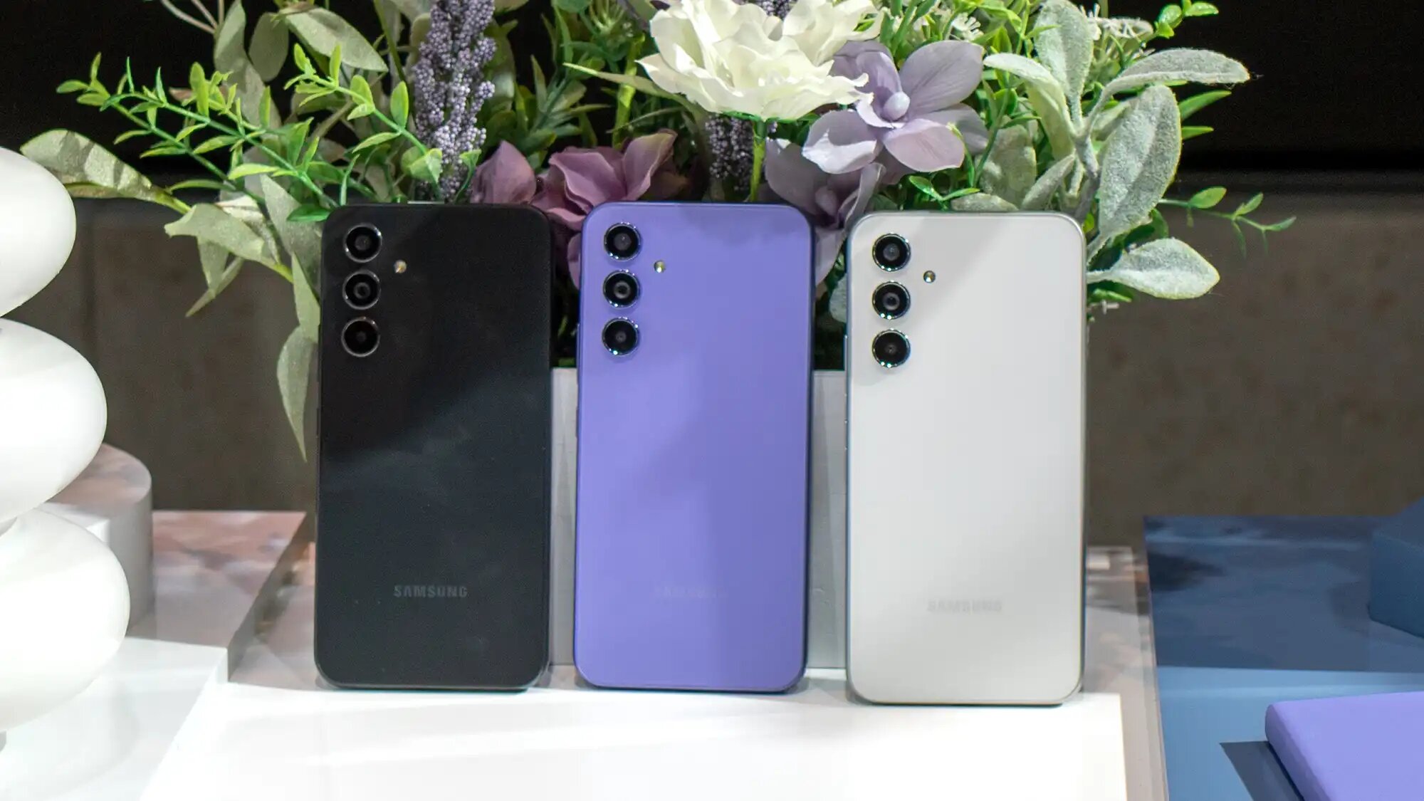 galaxy-a53-ve-galaxy-a54-mayis-2023-guncellemesi-aldi