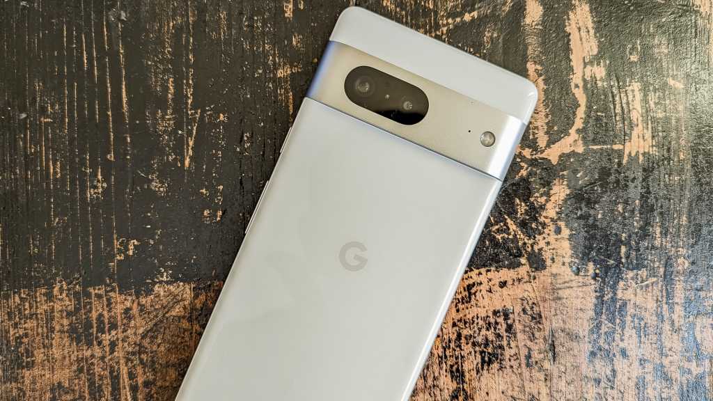 google-pixel-7a-dayaniklilik-testinde-prodan-daha-iyi-duruyor