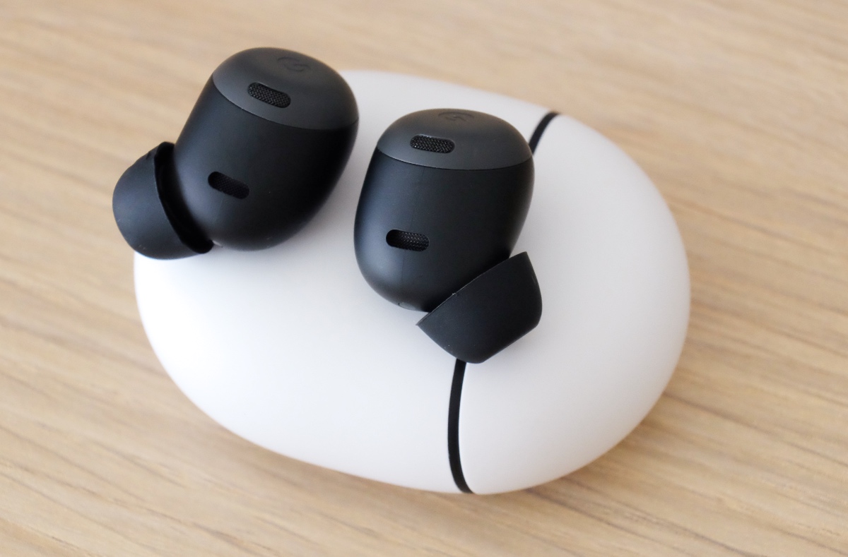 pixel-buds-pro-pixel-7nin-clear-calling-ozelligini-alabilir