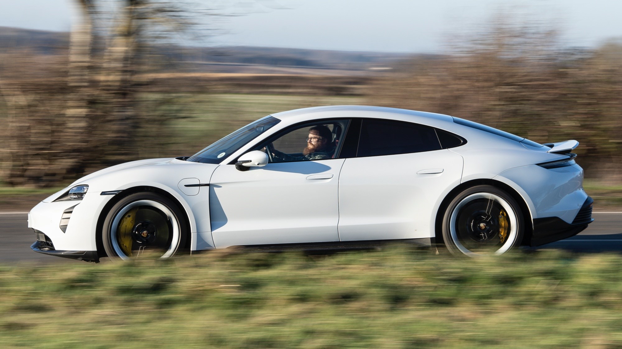 porsche-iki-911-ve-bir-taycan-turboyu-geri-cagirdi